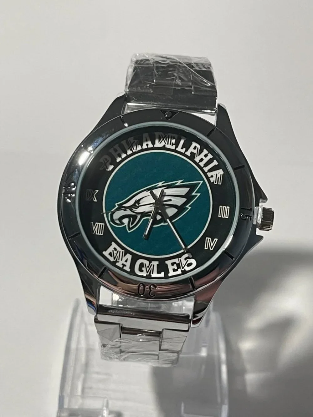 Philadelphia Eagles NFL Team Logo Men's Stainless-Steel Silver Watch NEW